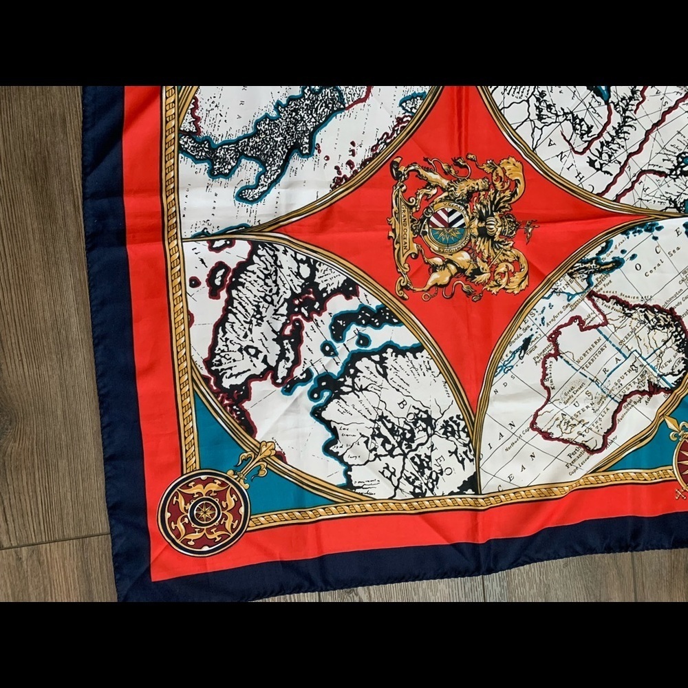 Scarf - Picture 4 of 8